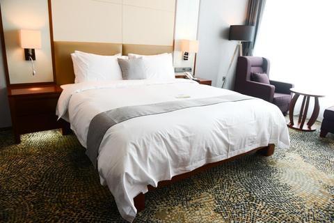 I Square Hotel